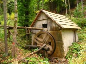 Die Mühle Brčunov mlin stellt wegen ihres Alters und ihres gut erhaltenen Zustandes einen wichtigen Teil des Kulturerbes dar